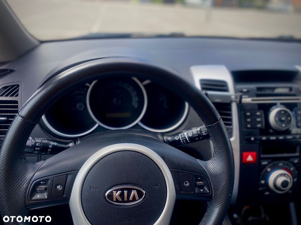 Kia Venga 1.6 L - 2