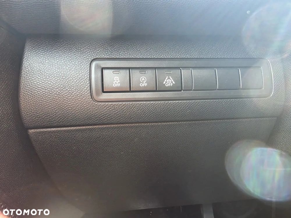 Peugeot 308 1.6 e-THP GT S&S - 33