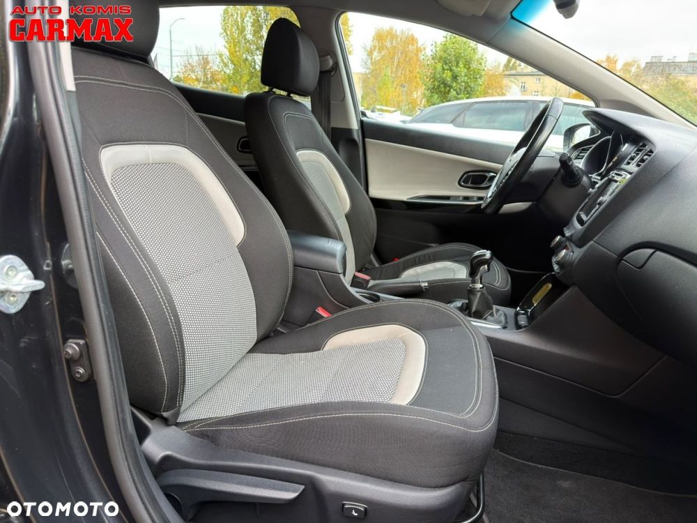 Kia Ceed - 21