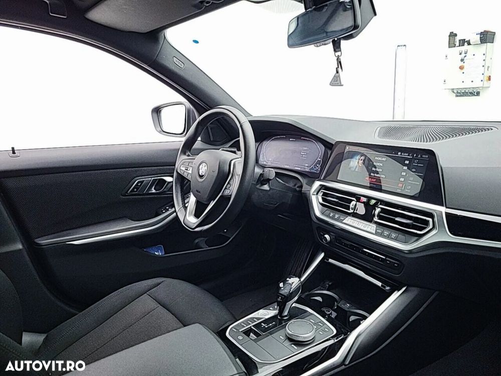 BMW Seria 3 330e xDrive AT PHEV - 6
