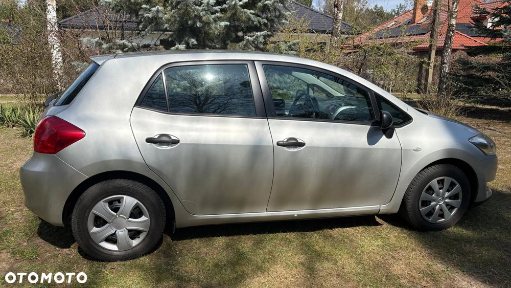 Toyota Auris - 2