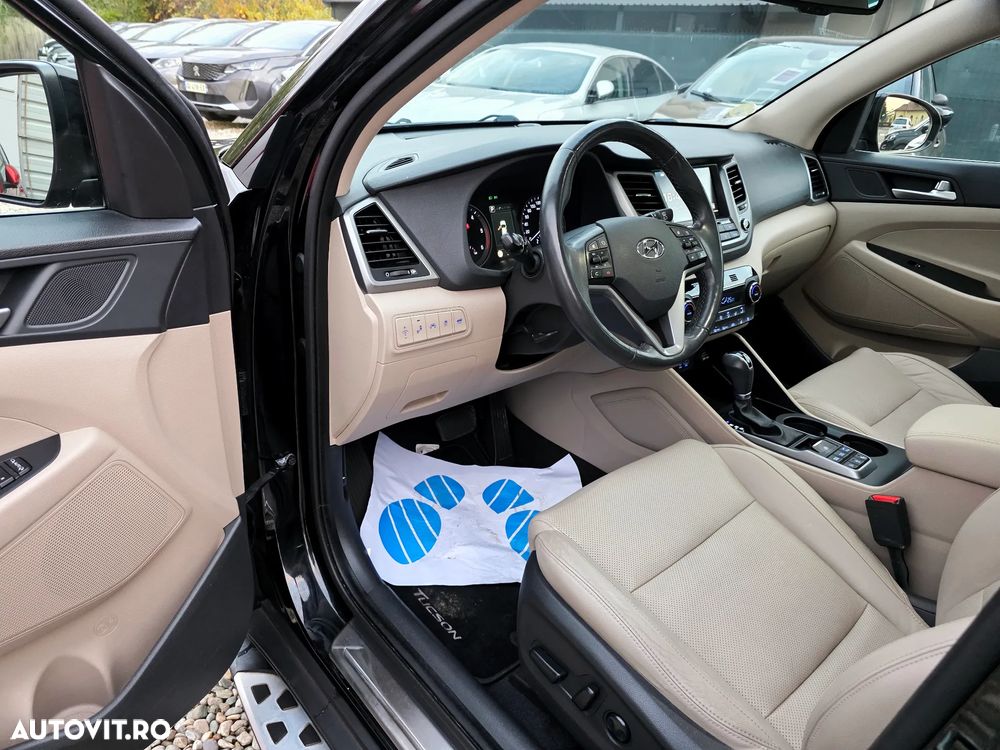 Hyundai Tucson blue 1.7 CRDi 2WD DCT Premium - 24