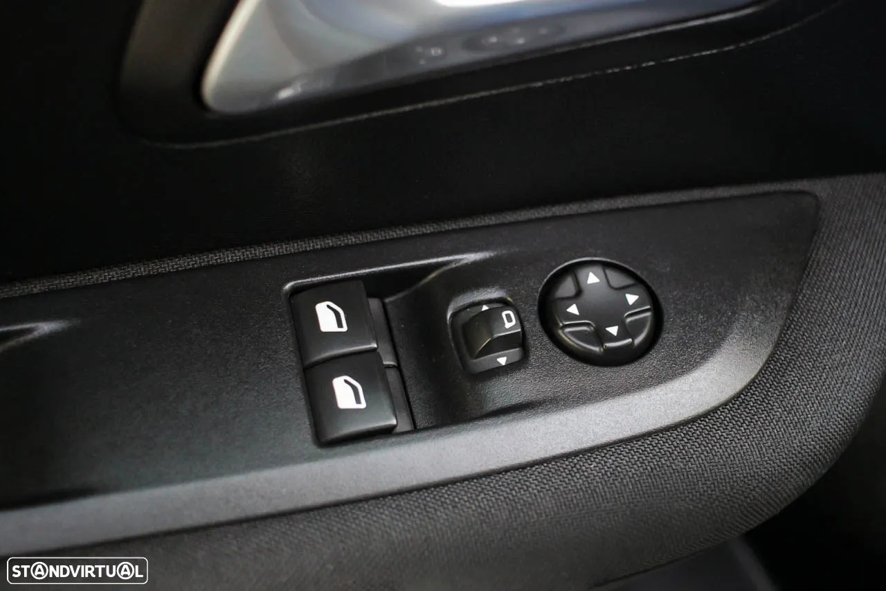 Peugeot e-208 50 kWh Active Pack - 10