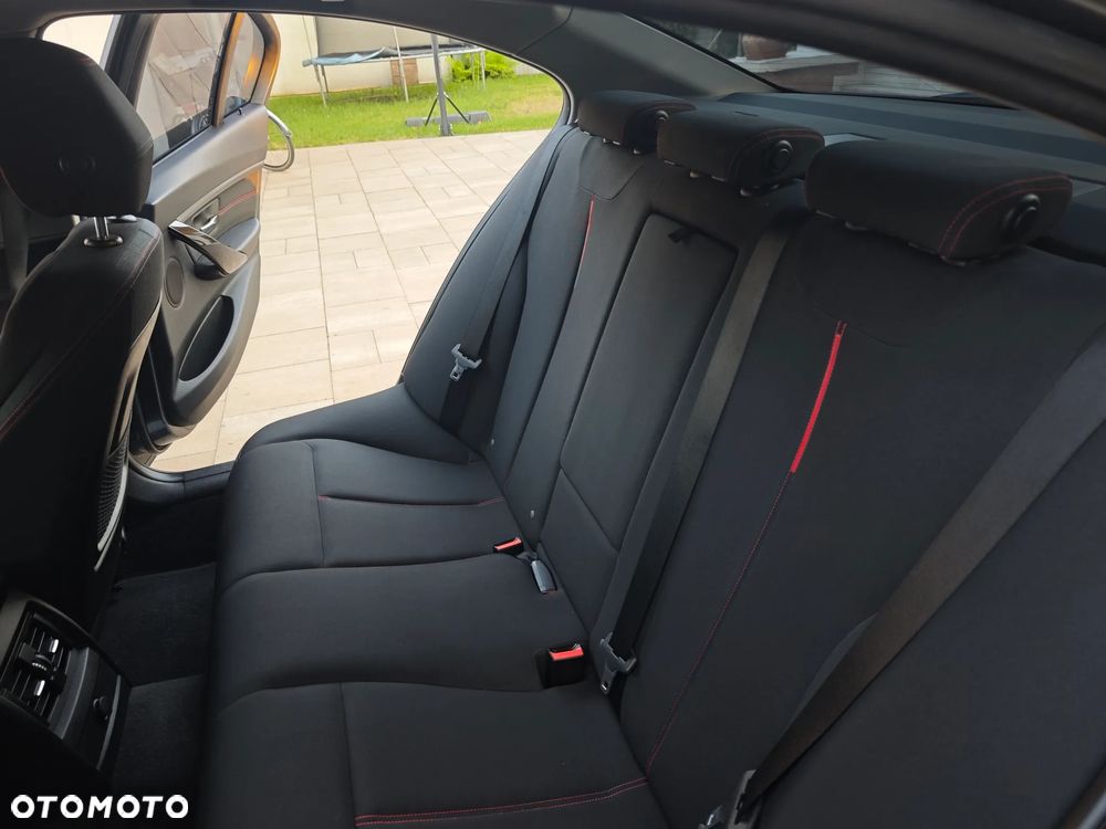 BMW Seria 3 328i M Sport - 28