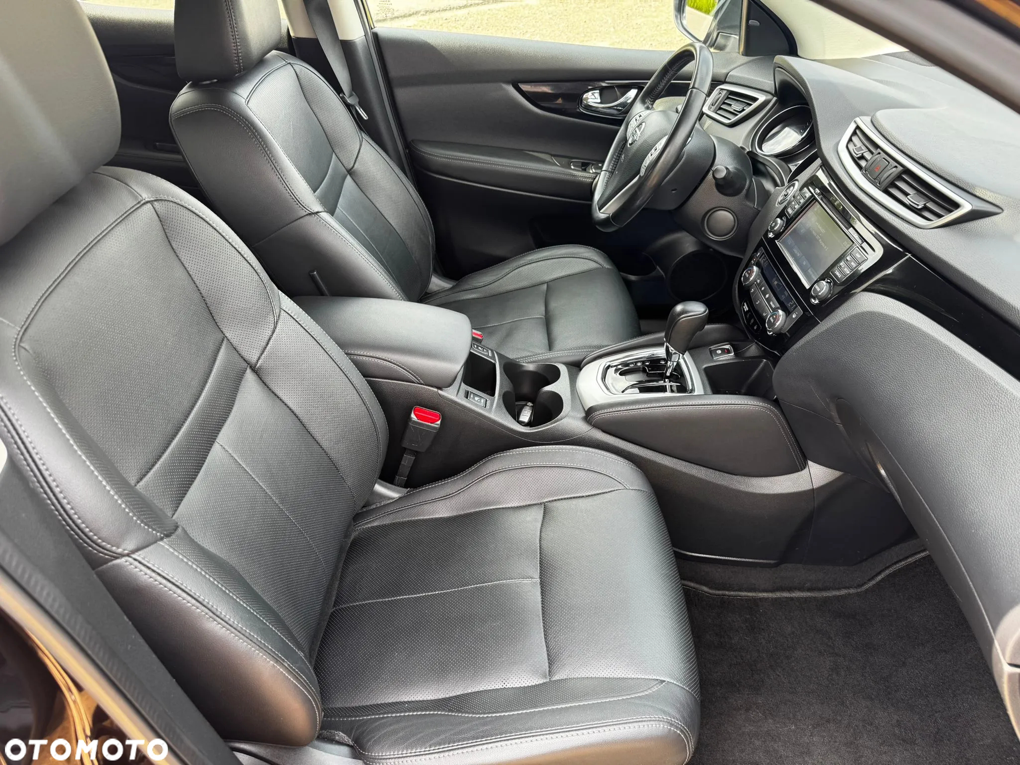 Nissan Qashqai 1.6 DCi N-Connecta Xtronic - 16
