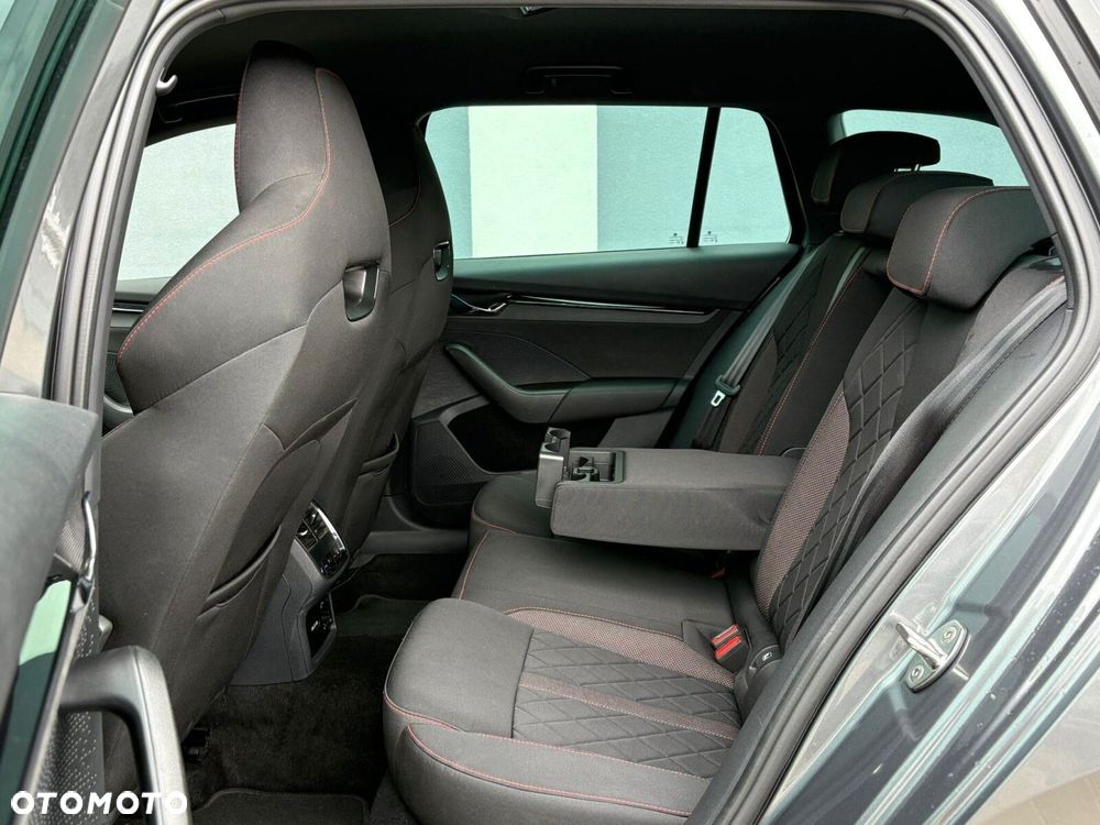 Skoda Octavia 2.0 TDI RS DSG - 15