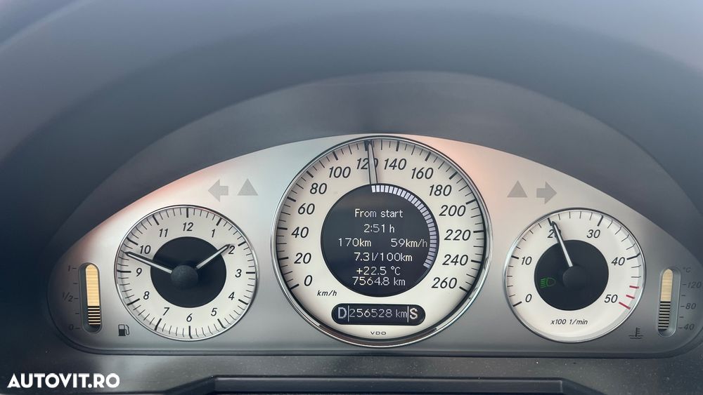 Mercedes-Benz E 320 CDI 4MATIC Automatik - 16