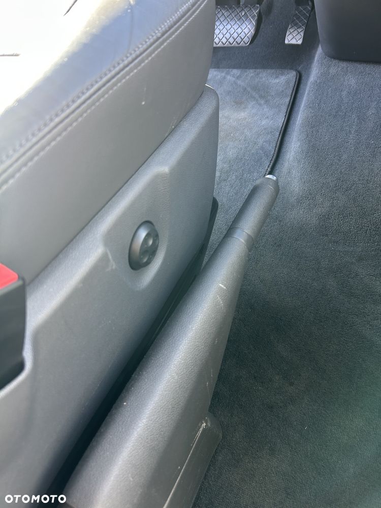 Volkswagen Multivan - 22