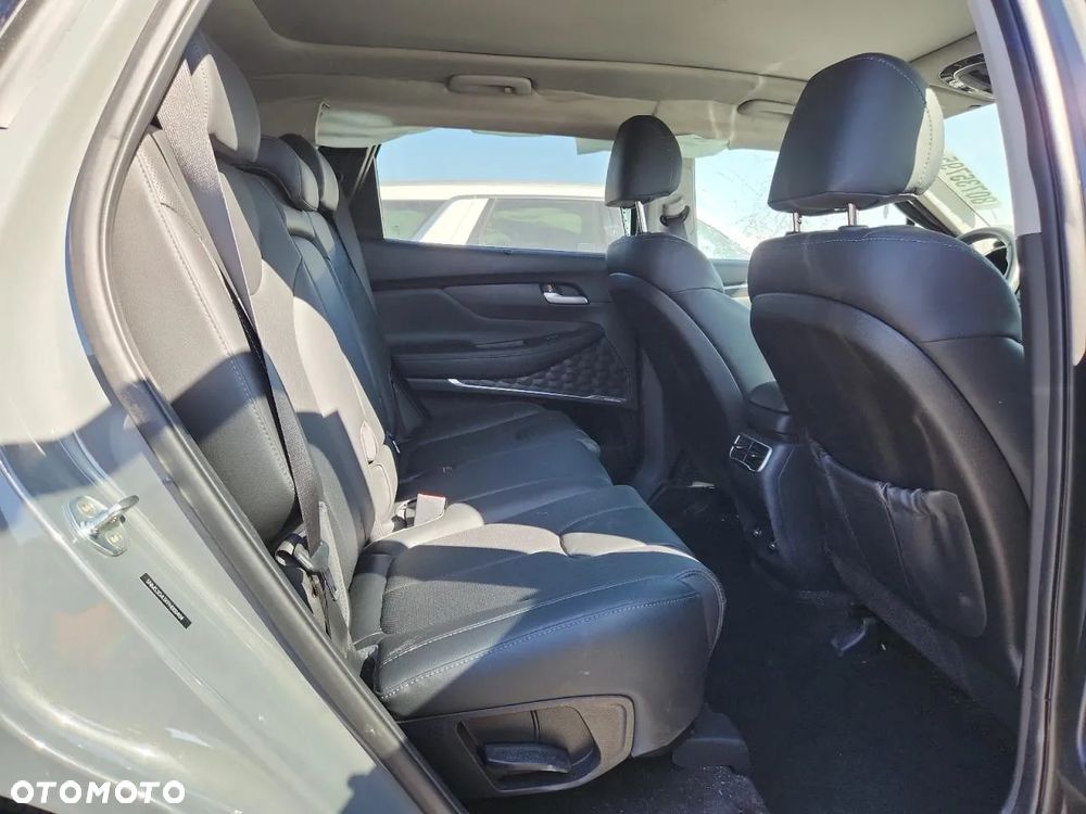 Hyundai Santa Fe - 10
