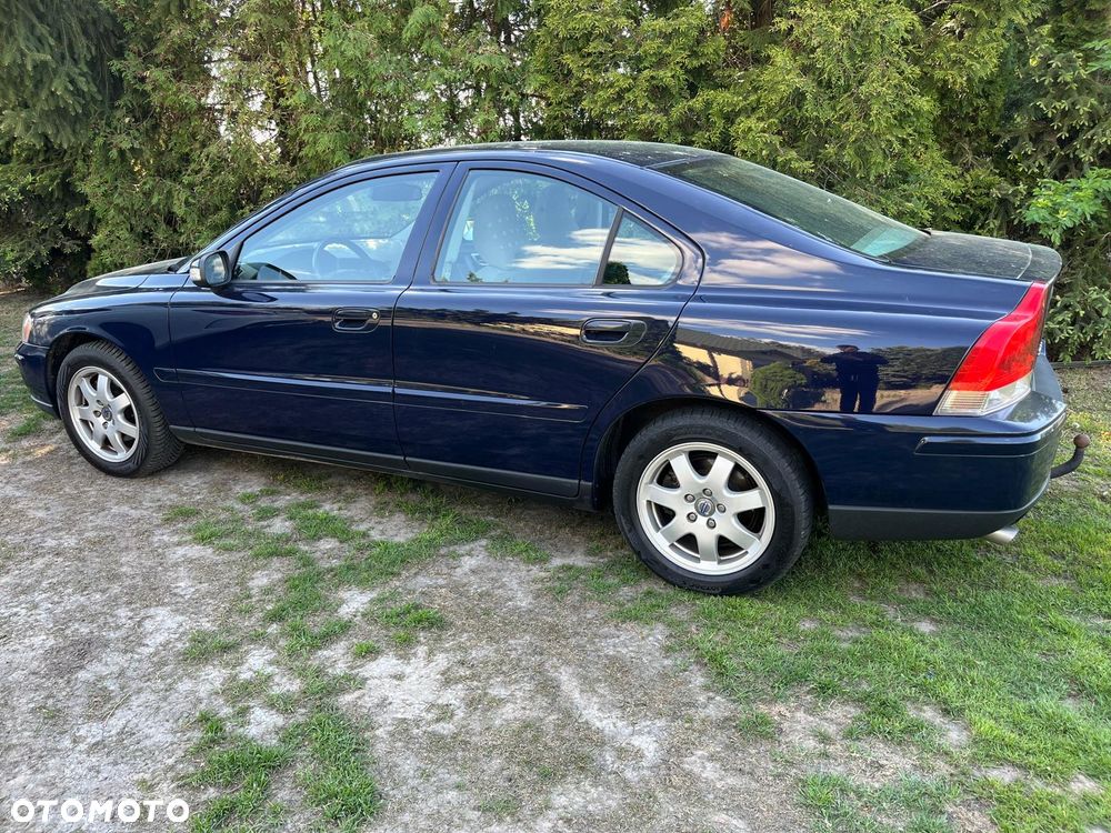 Volvo S60 2.4 Momentum - 5