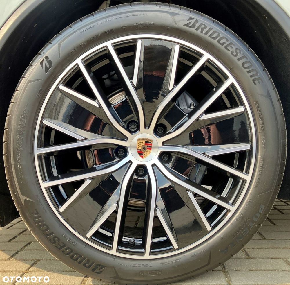 Porsche Macan - 35