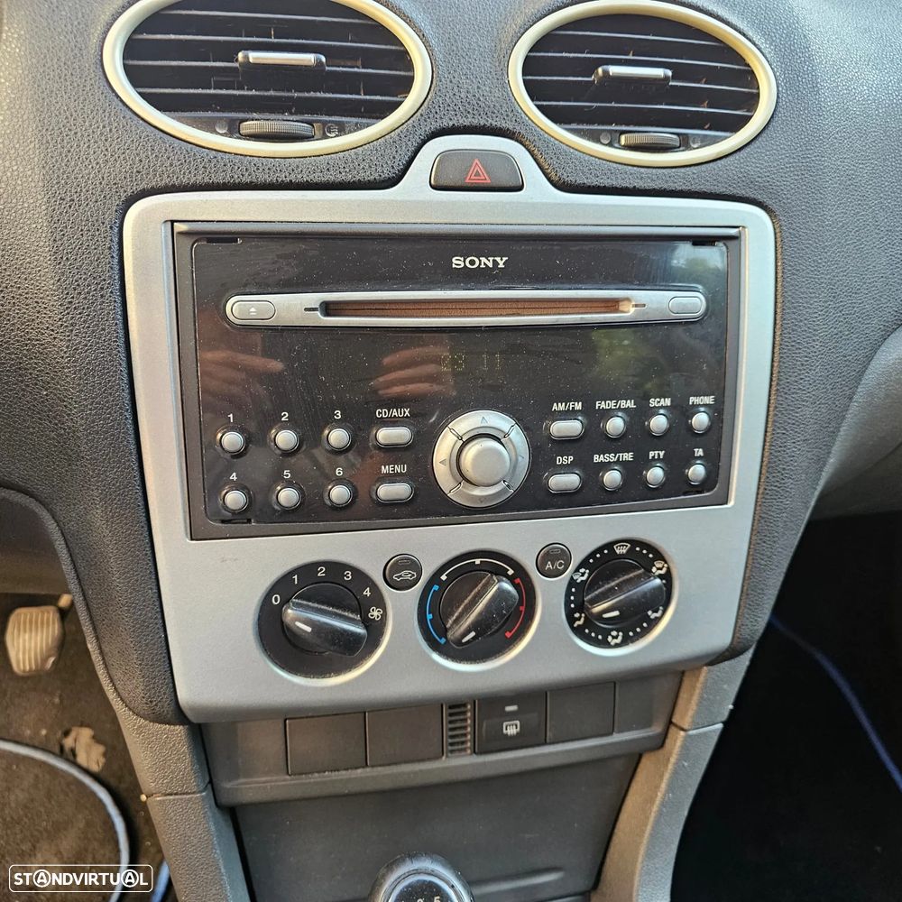 Ford Focus 1.6 TDCi Connection - 11