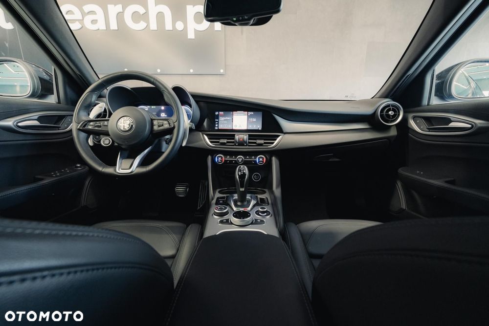 Alfa Romeo Giulia 2.0 Turbo Veloce Q4 - 11