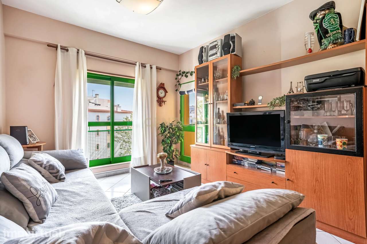 Apartamento T3 com Lugar de Garagem e Arrecadação - Grande imagem: 3/25
