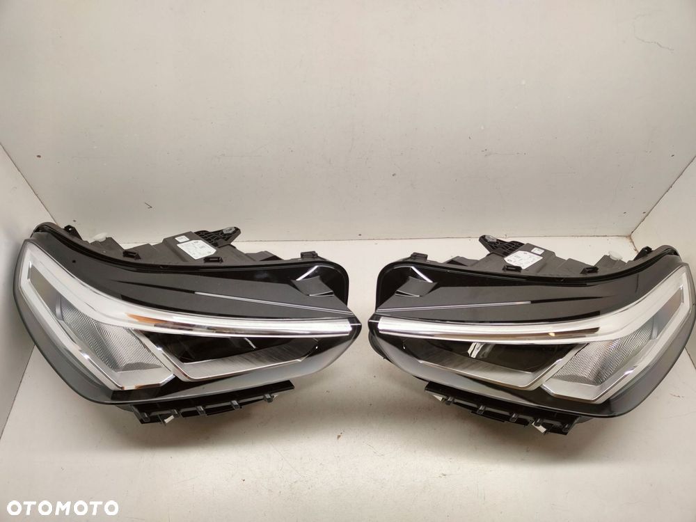 bmw x1 u11 komplet lamp przednich 5a9a221-01, 5a9a222-01 - 2