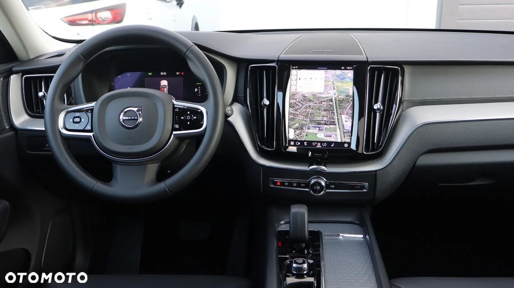 Volvo XC 60 T8 Plug-In Hybrid AWD Ultimate Dark - 12