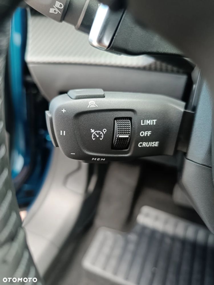Peugeot 2008 1.2 PureTech Allure S&S EAT8 - 16