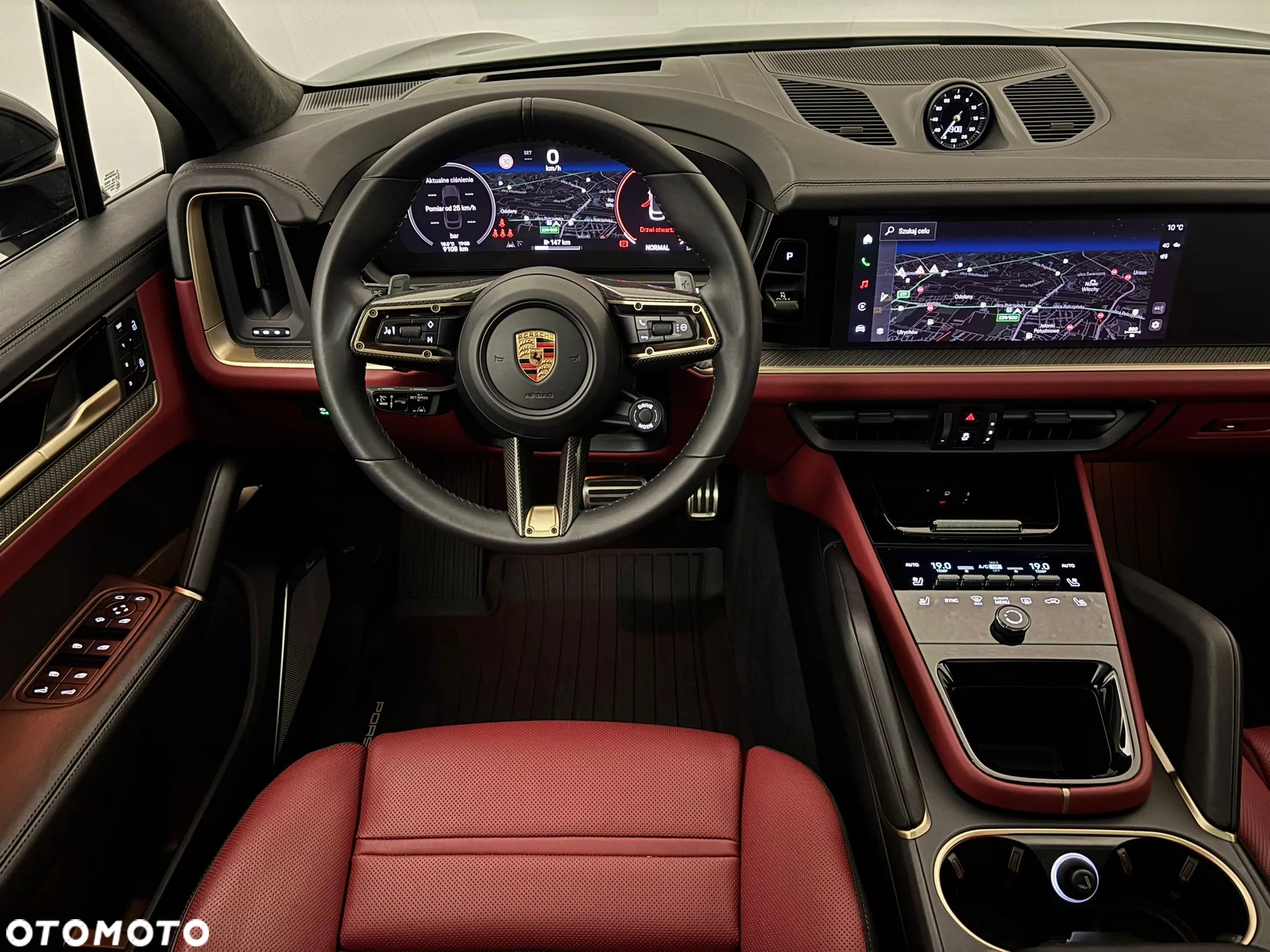Porsche Cayenne Coupe GTS - 29