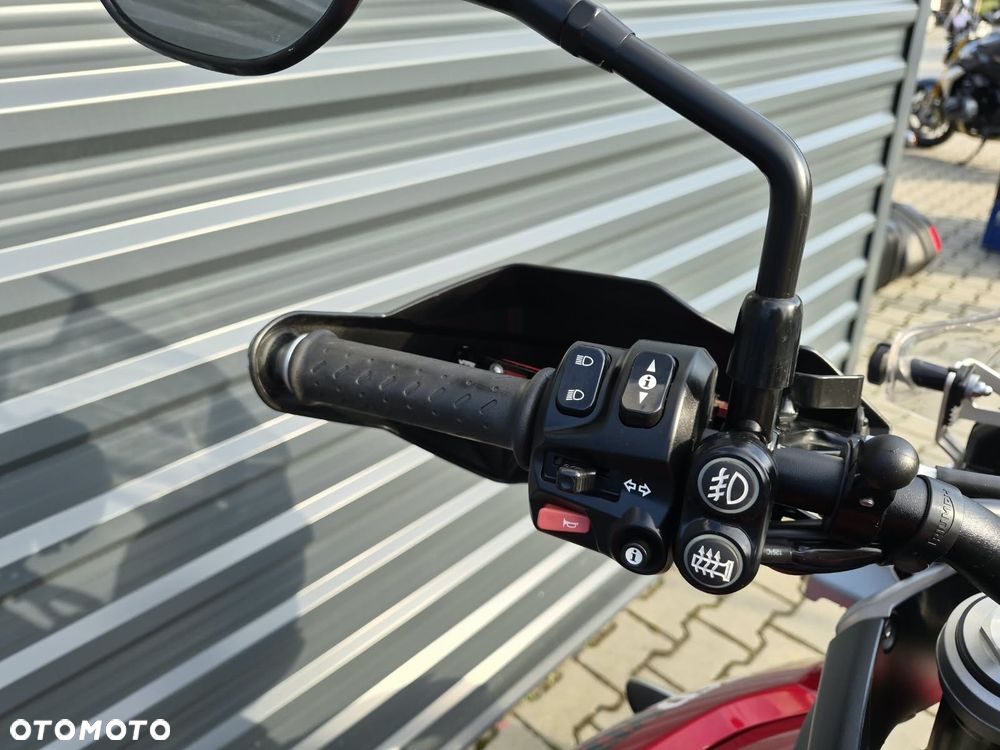 Triumph Tiger - 12