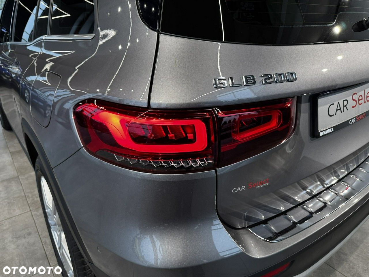 Mercedes-Benz GLB - 12