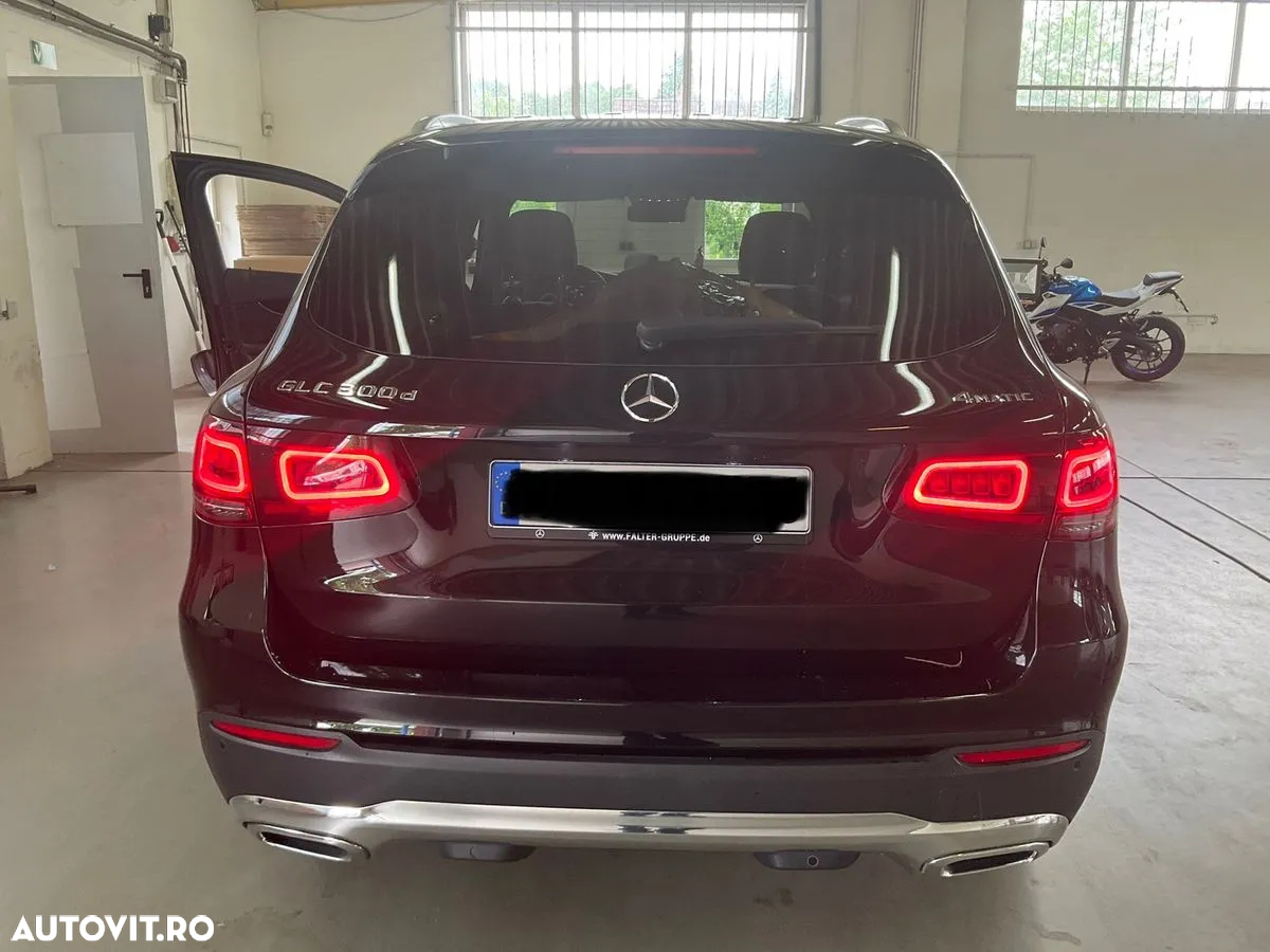 Mercedes-Benz GLC 300 d 4MATIC - 5