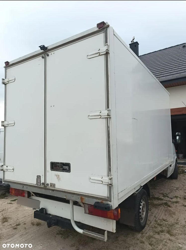 Mercedes-Benz Sprinter - 4