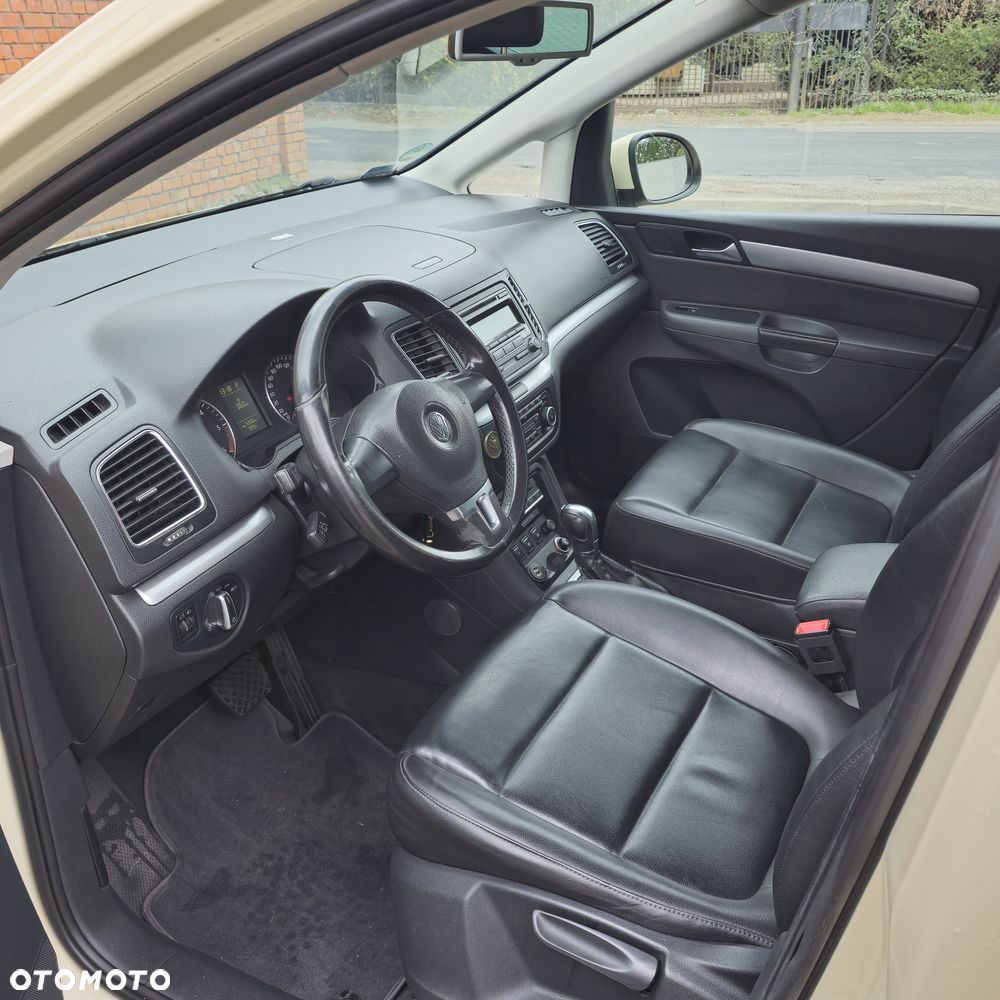 Volkswagen Sharan - 15