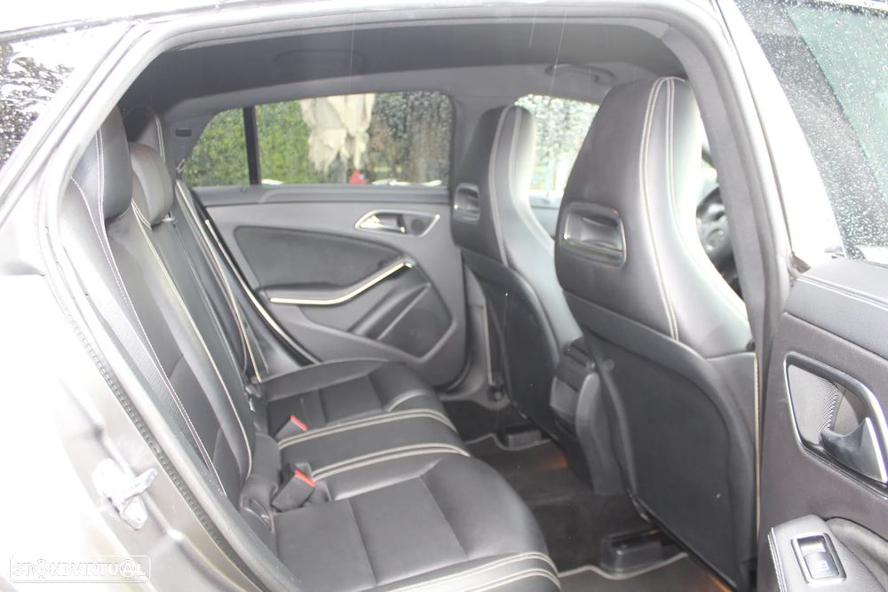 Mercedes-Benz CLA 200 d Shooting Brake AMG Line Aut. - 23