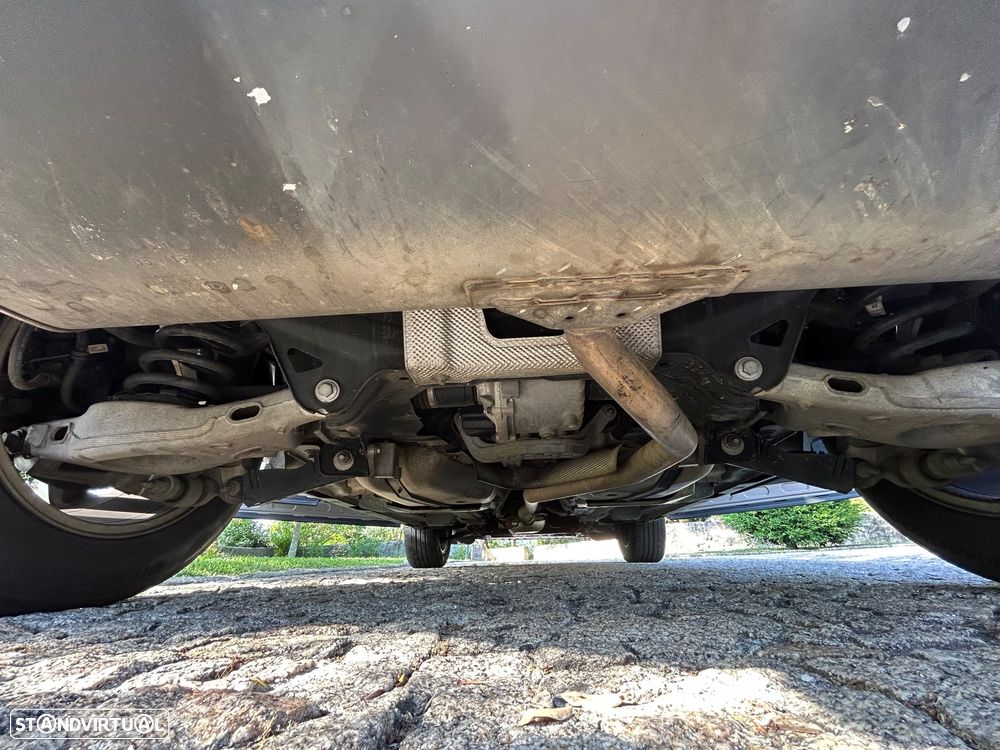 Land Rover Discovery Sport 2.2 Td4 HSE Auto - 33