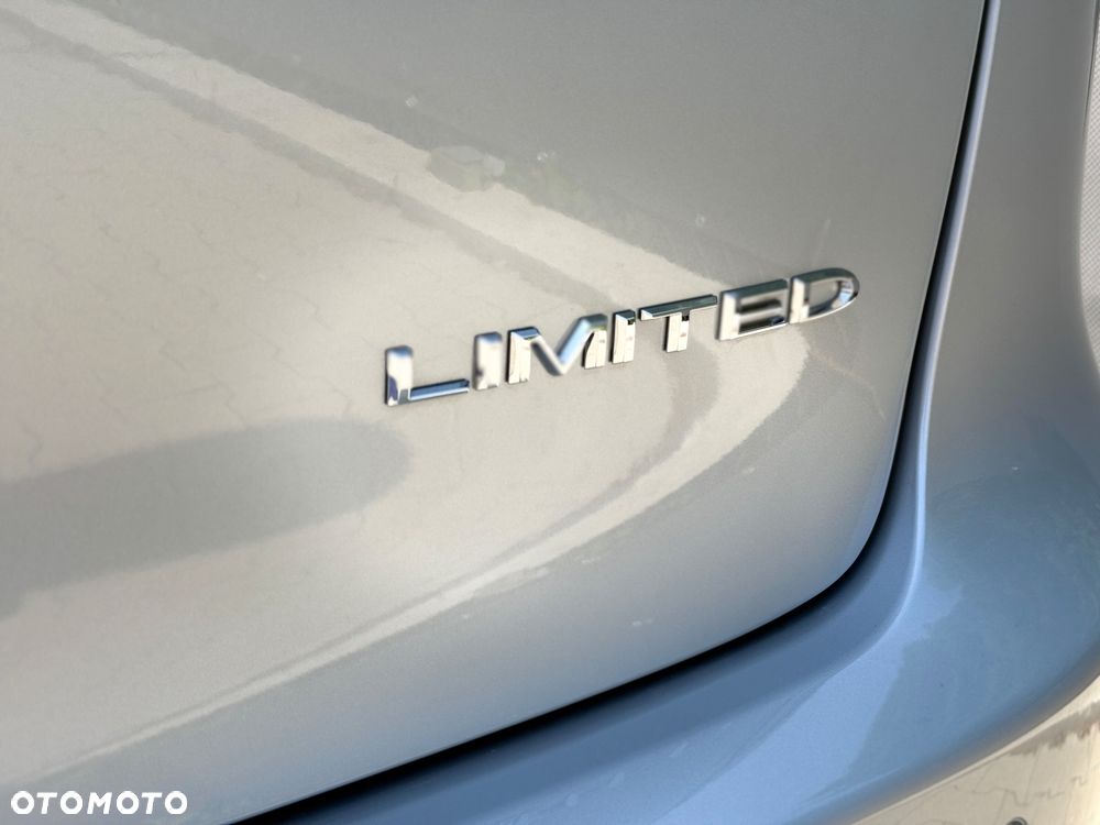 Chrysler Pacifica - 11