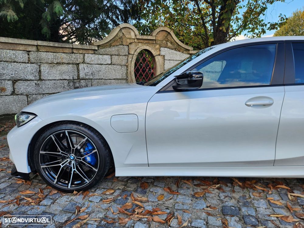 BMW 330 e Auto - 8