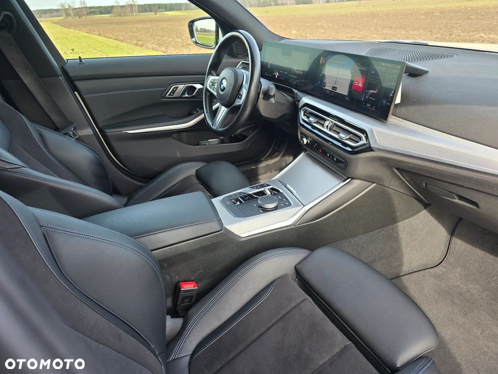 BMW Seria 3 318i M Sport - 14