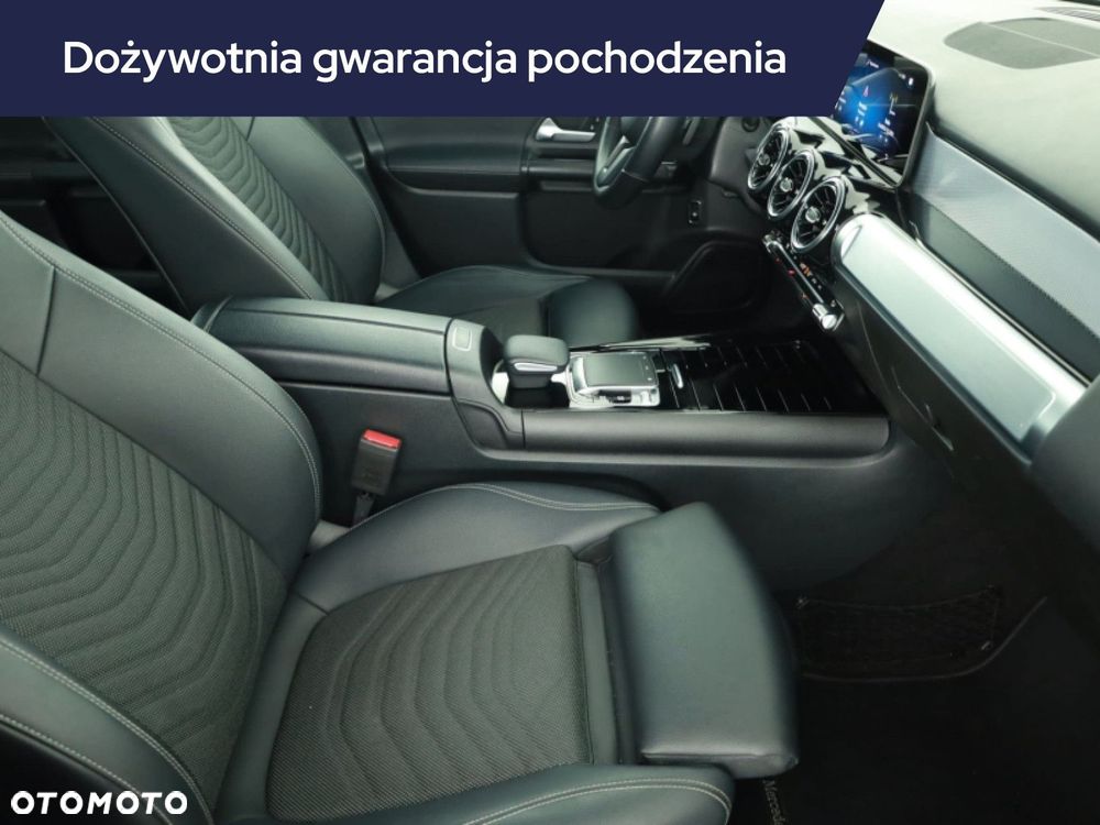 Mercedes-Benz GLB - 9
