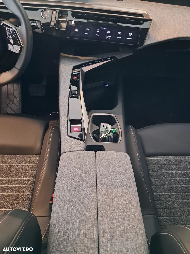 Peugeot 3008 Hybrid 145 e-DSC6 Allure - 24