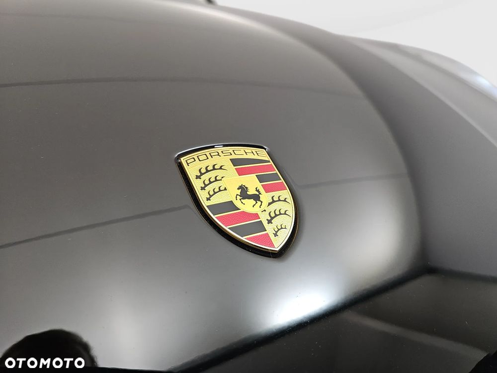 Porsche Macan Standard - 40