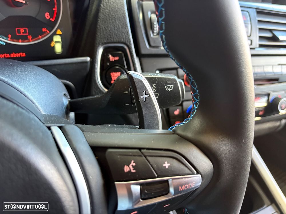 BMW 118 dA Line Sport - 41