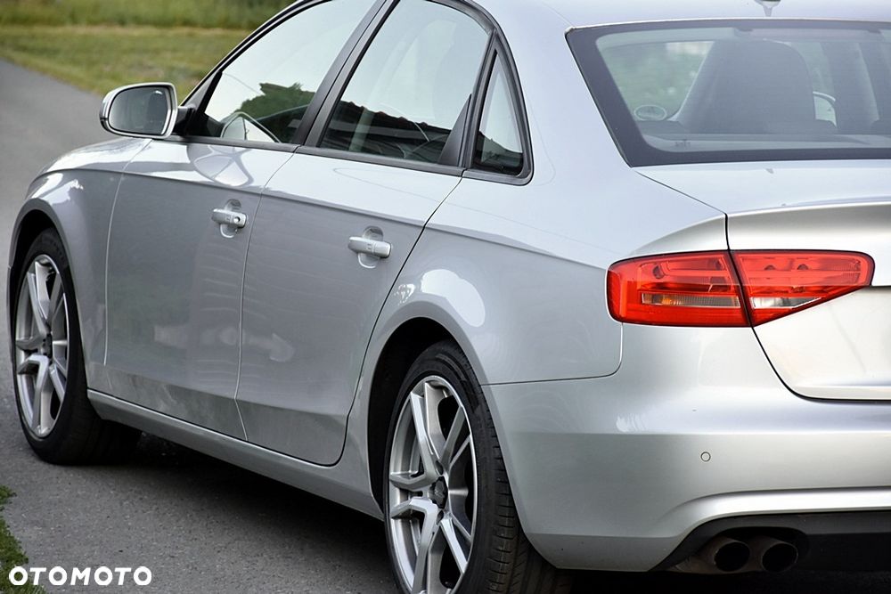 Audi A4 Limousine 1.8 TFSI quattro Attraction - 12