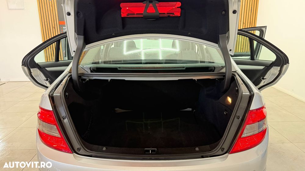 Mercedes-Benz C 180 T CGI Automatik BlueEFFICIENCY SPORT EDITION - 18