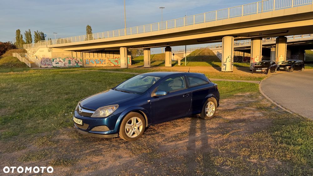 Opel Astra GTC 1.6 - 2