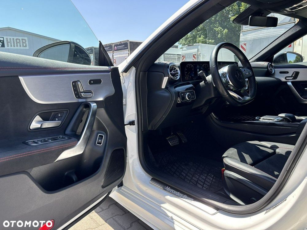 Mercedes-Benz CLA 200 mHEV AMG Line 7G-DCT - 10
