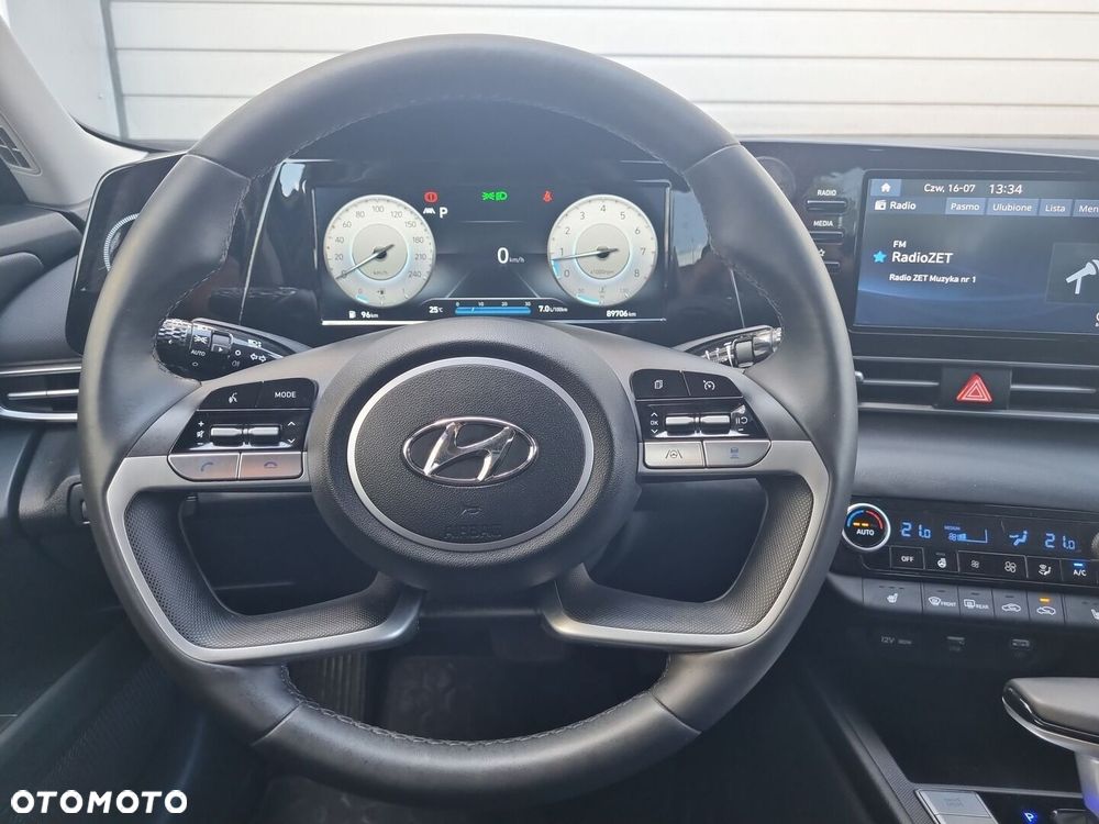 Hyundai Elantra 1.6 Smart CVT - 14