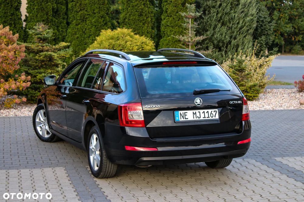 Skoda Octavia Combi 2.0 TDI Ambition - 16