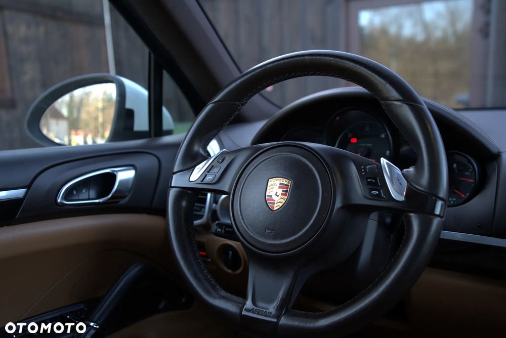 Porsche Cayenne - 2