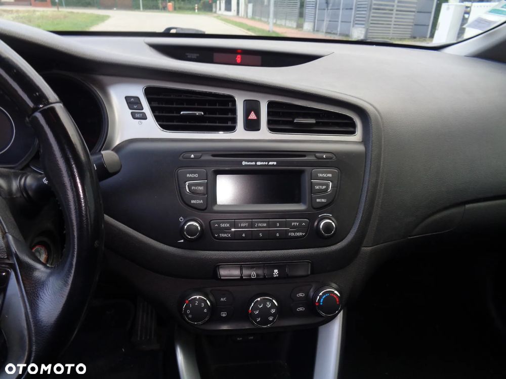 Kia Ceed Cee'd 1.6 CRDi M - 13