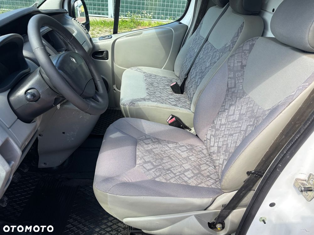 Renault Trafic - 9