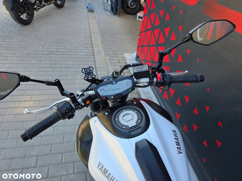 Yamaha MT - 16