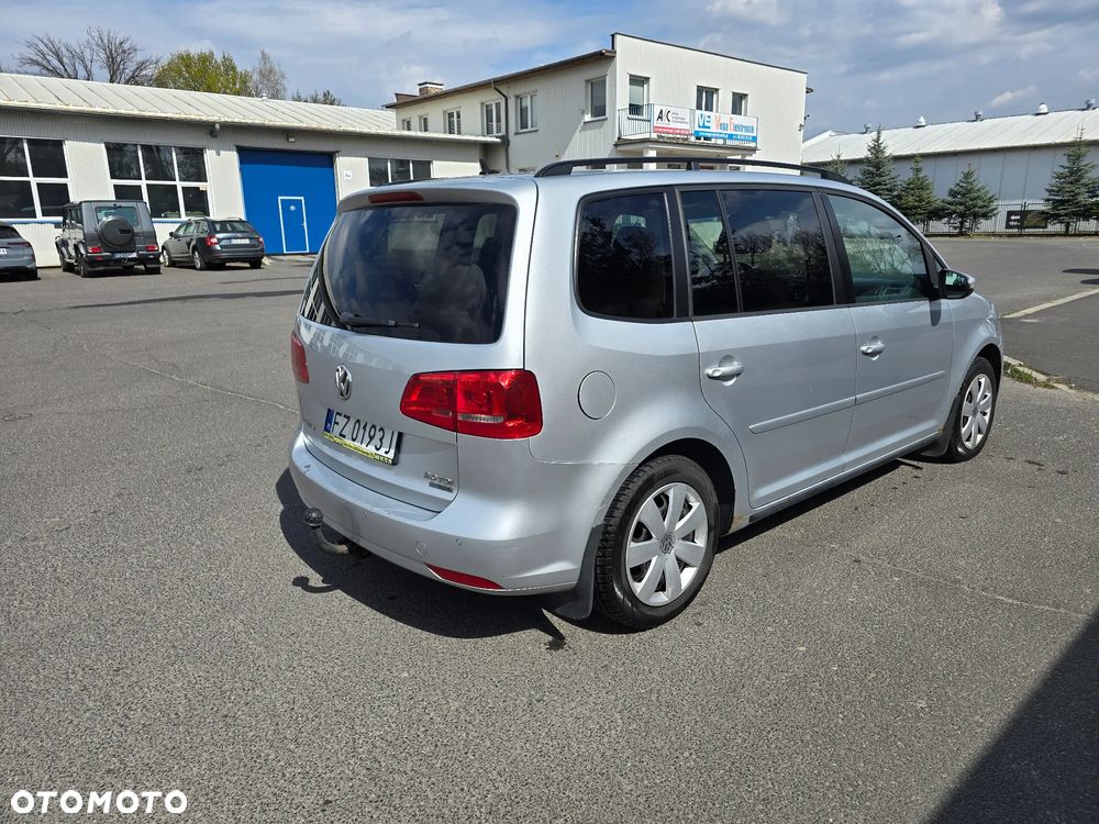 Volkswagen Touran 2.0 TDI DPF Comfortline - 5