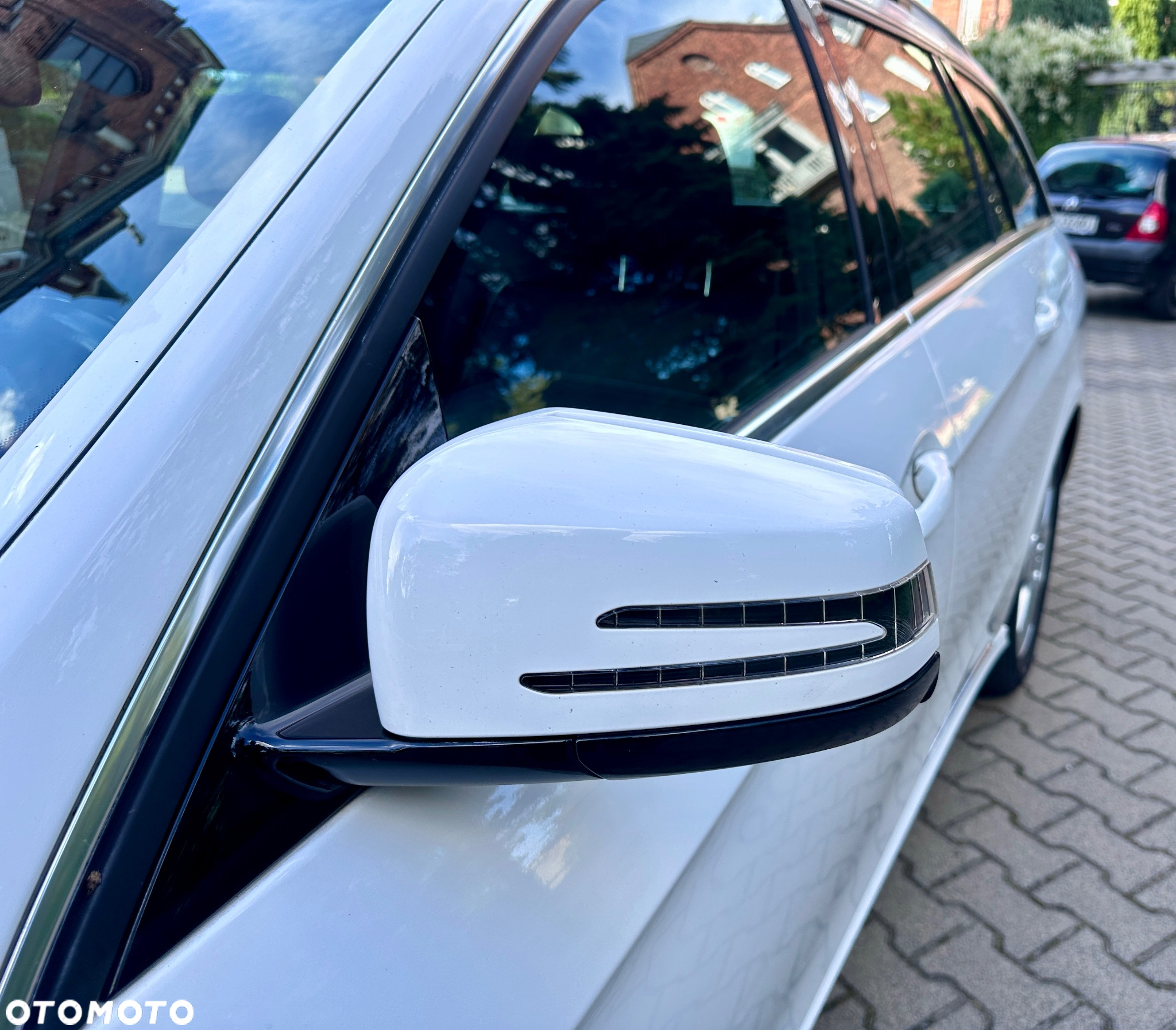 Mercedes-Benz Klasa E 200 CDI 7G-TRONIC - 27