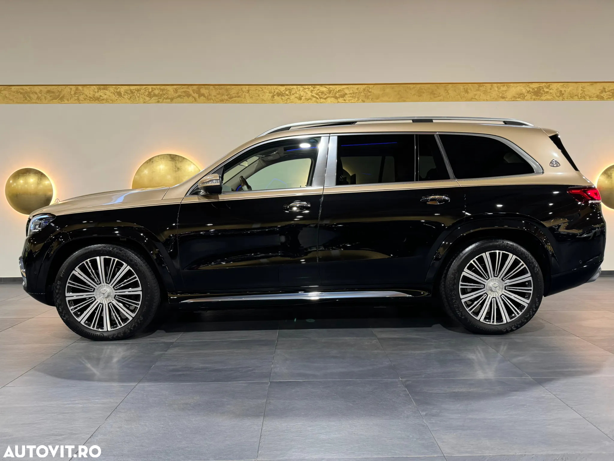 Mercedes-Benz GLS Maybach 600 4Matic 9G-TRONIC - 11