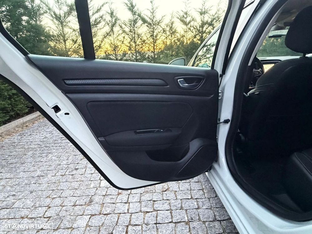 Renault Mégane Sport Tourer ENERGY dCi 110 INTENS - 19